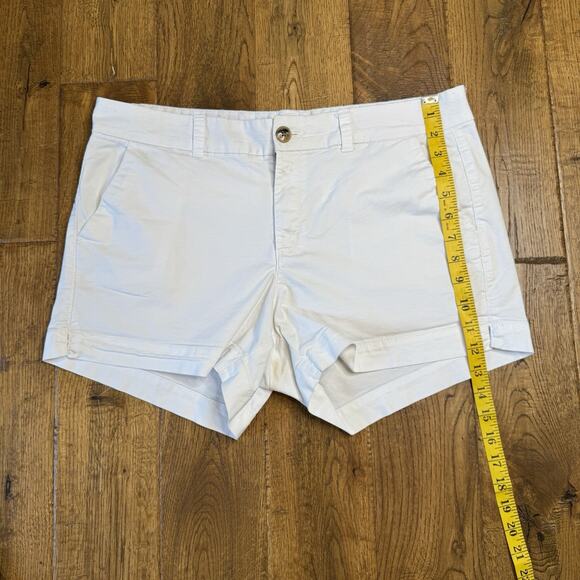 Lot of 2 Old Navy Everyday Mid Rise Shorts, Size 12, White and Black, 4" Inseam - Picture 4 of 11